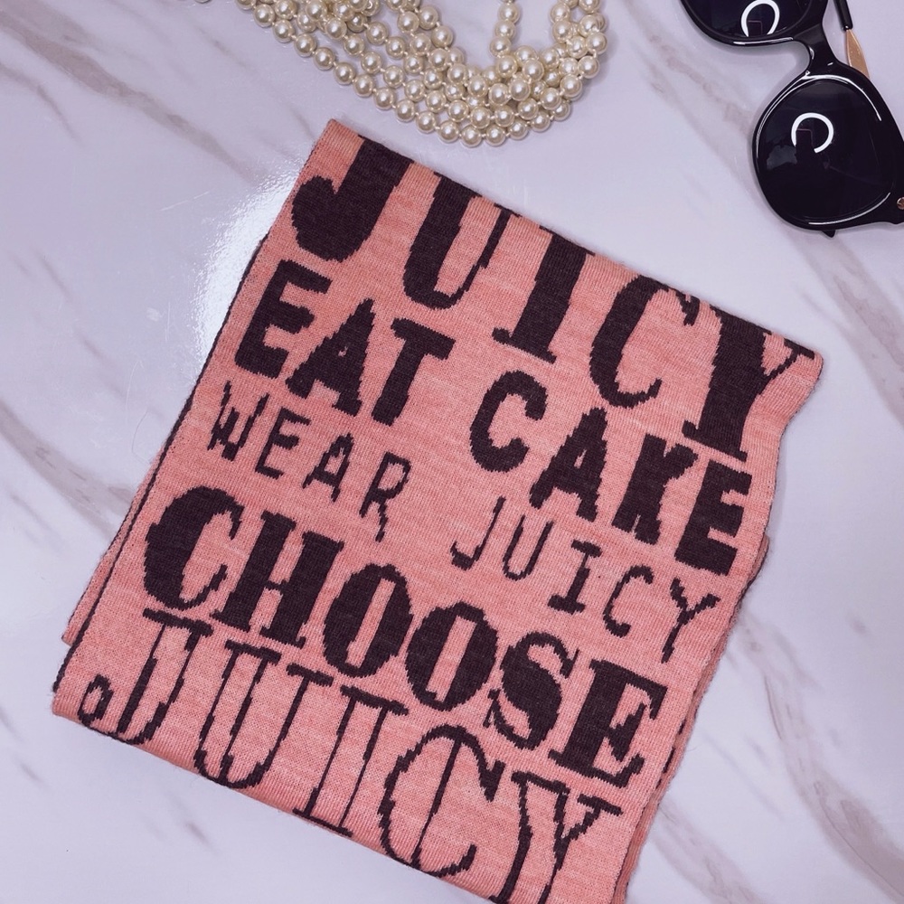 Juicy Couture scarf 🎀